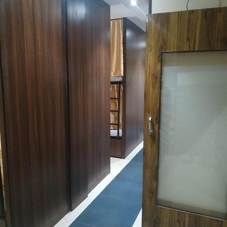 Almas Dormitory 24 Hours Aircondition Mumbai Exteriör bild