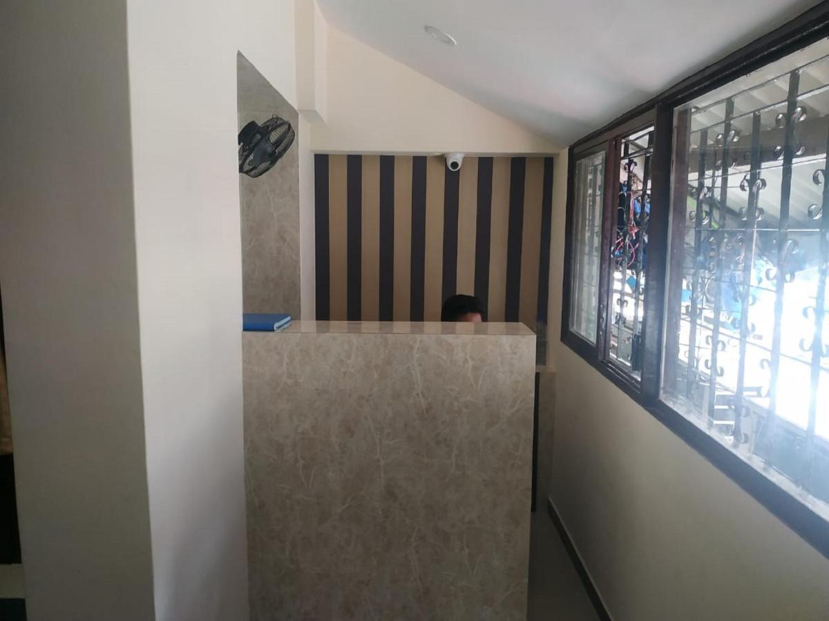 Almas Dormitory 24 Hours Aircondition Mumbai Exteriör bild